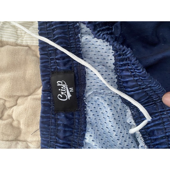 Michigan Crisp Brand Shorts Mens Size Medium - Picture 2 of 2